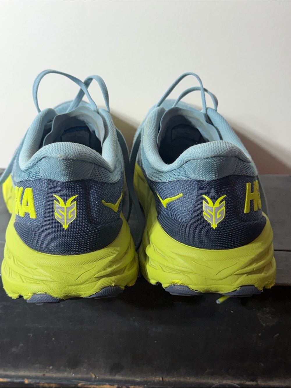HOKA Speedgoat 5 Men’s Size 13 Trail Running Shoes Vibram Megagrip Blue - Picture 9 of 17